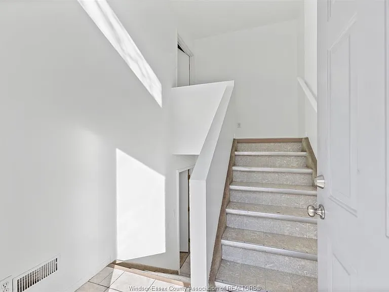 1478 Westcott Rd #LOWER — Photo 16