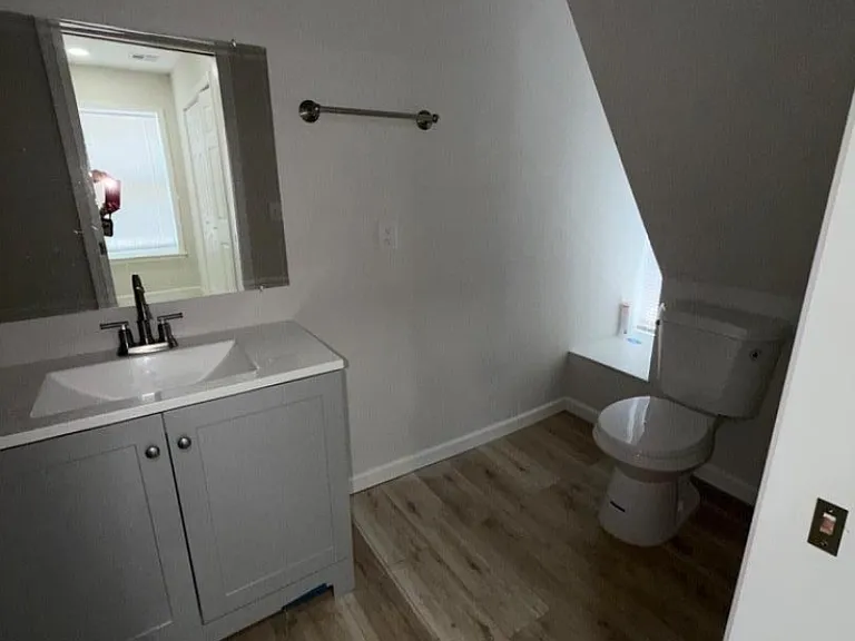 46 Bridge St #D — Photo 8
