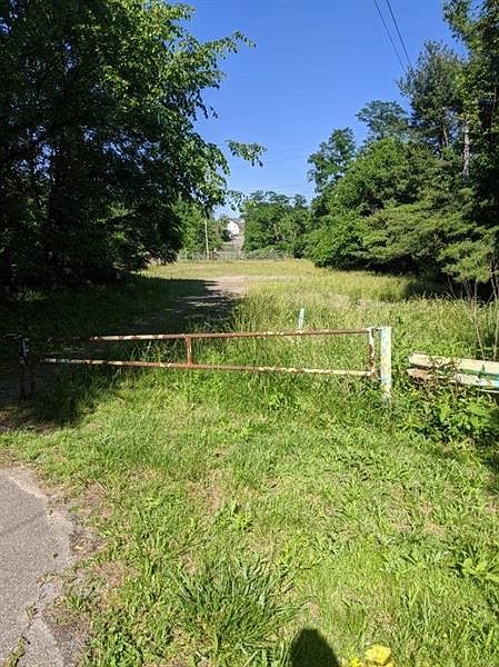1st image of 100 Elberta Dr
