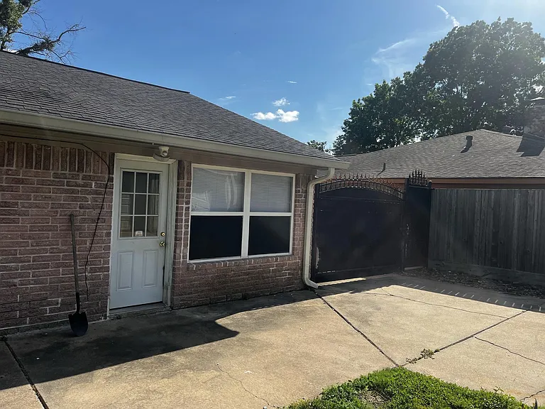 12418 Plumbrook Dr — Photo 22