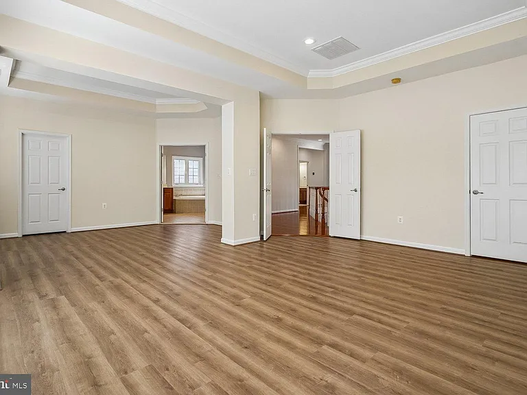 9059 Galvin Ln — Photo 34