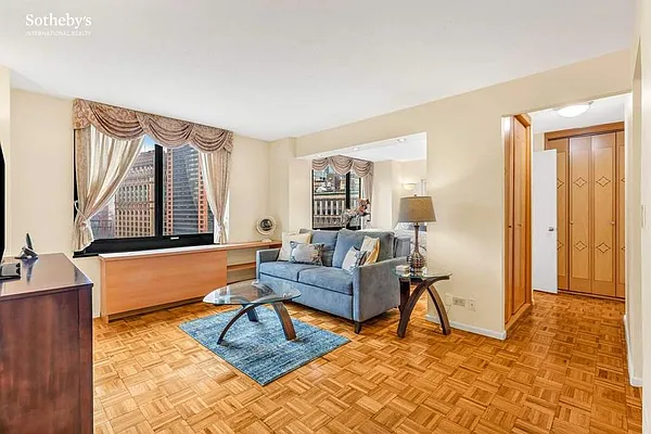 Rented by Sotheby's International Realty | media 8
