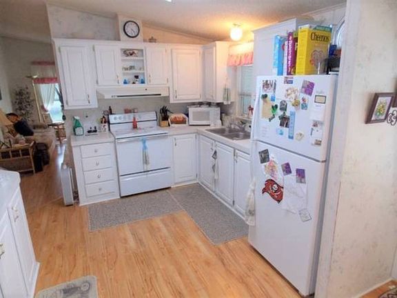 2nd image of 36314 Timberwood Dr