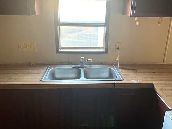 2nd image of 26235 W Warren St #132
