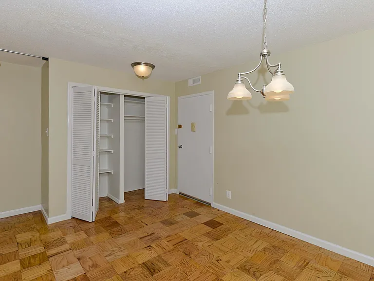 2030 N Adams St — Photo 11