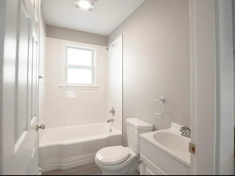 562 Dubuque St #1 — Photo 6