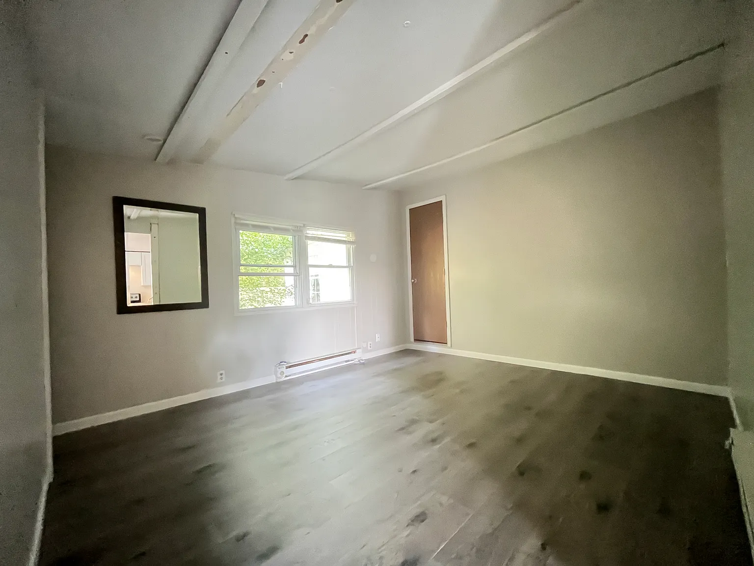 2 bed, 812 sqft, $925 — Photo 2