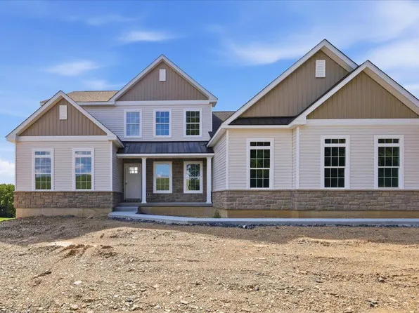 4390 Maple St #8A, Schnecksville, PA 18078