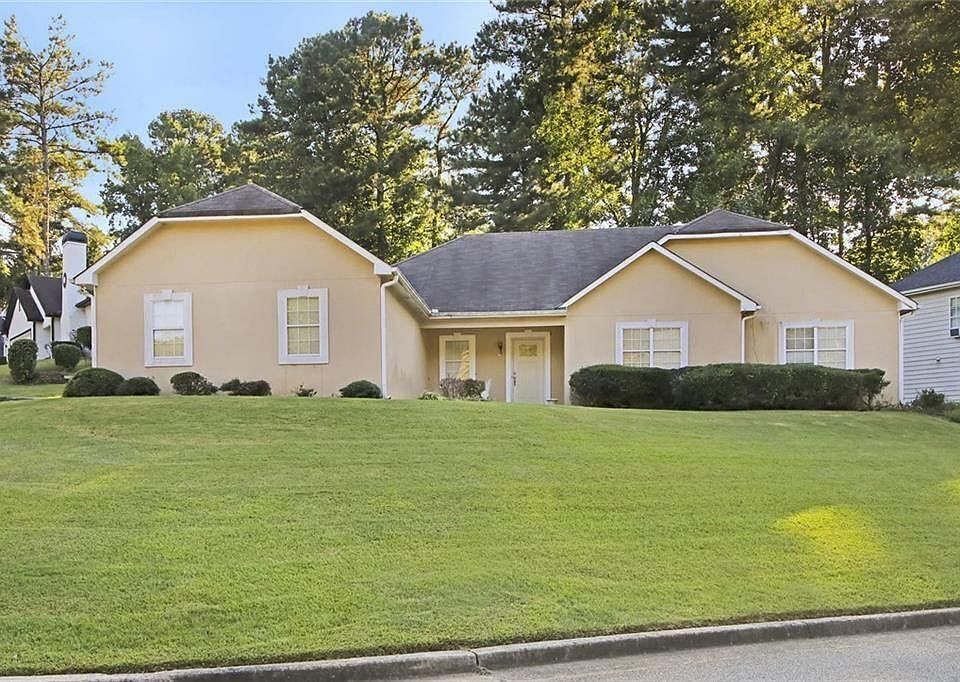 1st image of 781 Hyde Ct