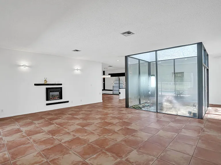 16610 Royal Poinciana Ct — Photo 36