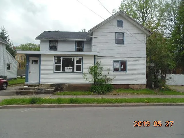 20 Fair St photo 1