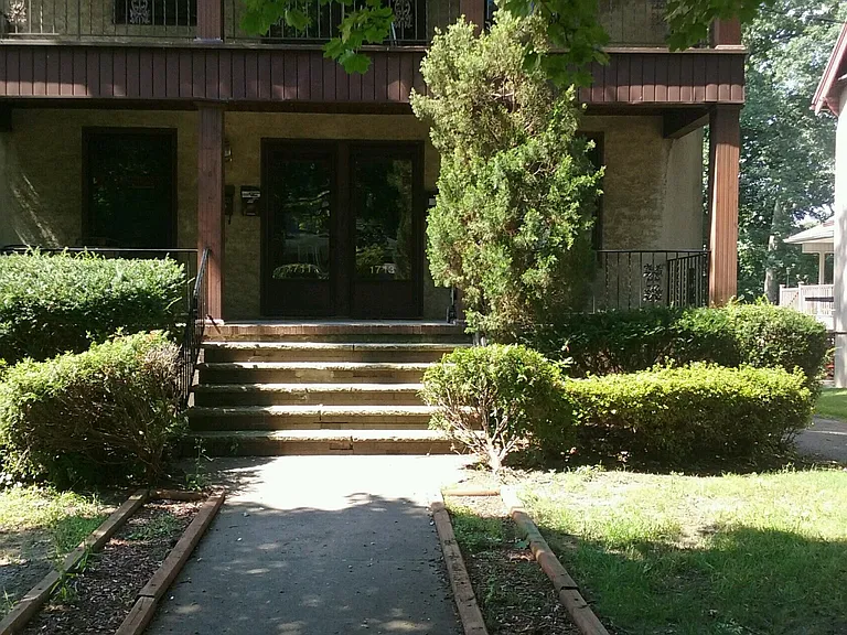 1711 Jefferson Ave — Photo 23