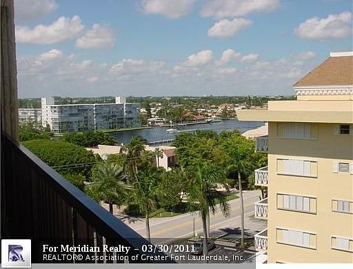 2nd image of 1167 Hillsboro Mile APT 706