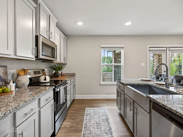 5438 Leeds Ln — Photo 25