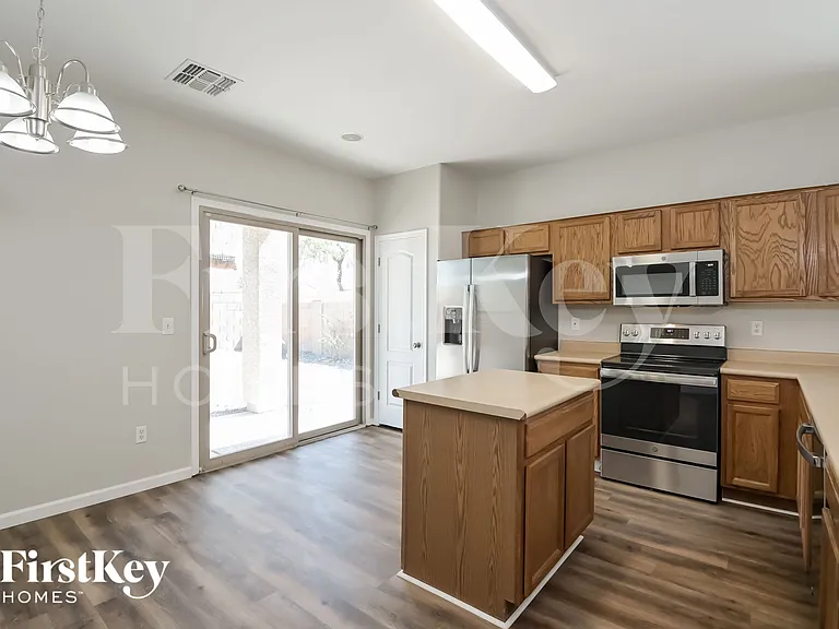 11366 W Massey Dr — Photo 4