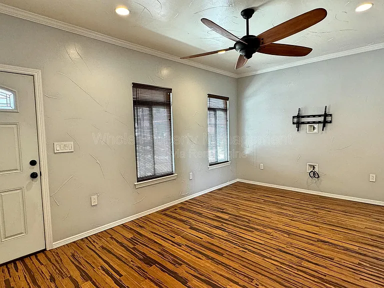 5680 W 9th Ave — Photo 4