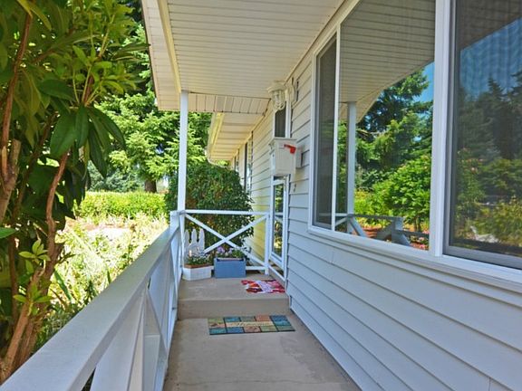 3rd image of 23203 46th Ave W
