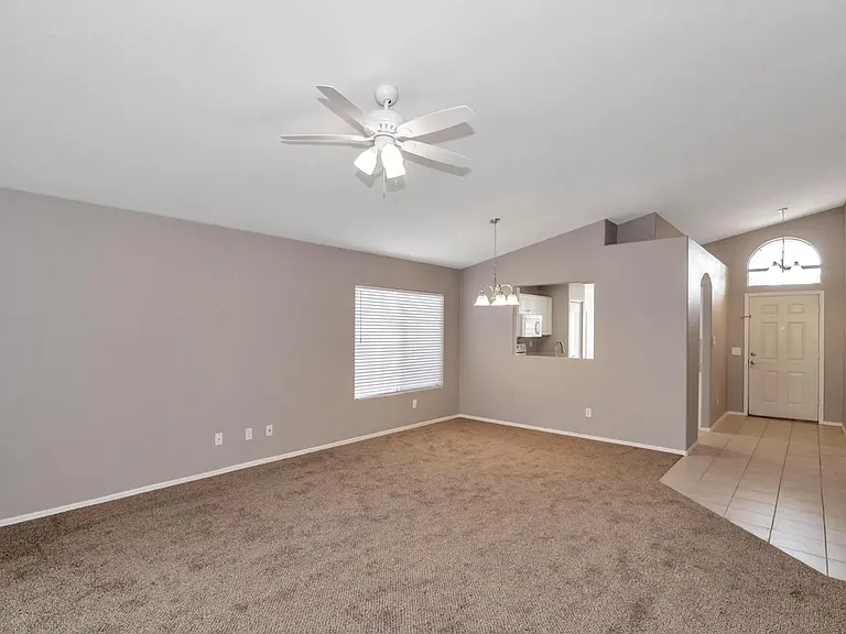 1454 S Oak St — Photo 3