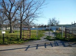 104 W Boston St, Walters, OK 73572