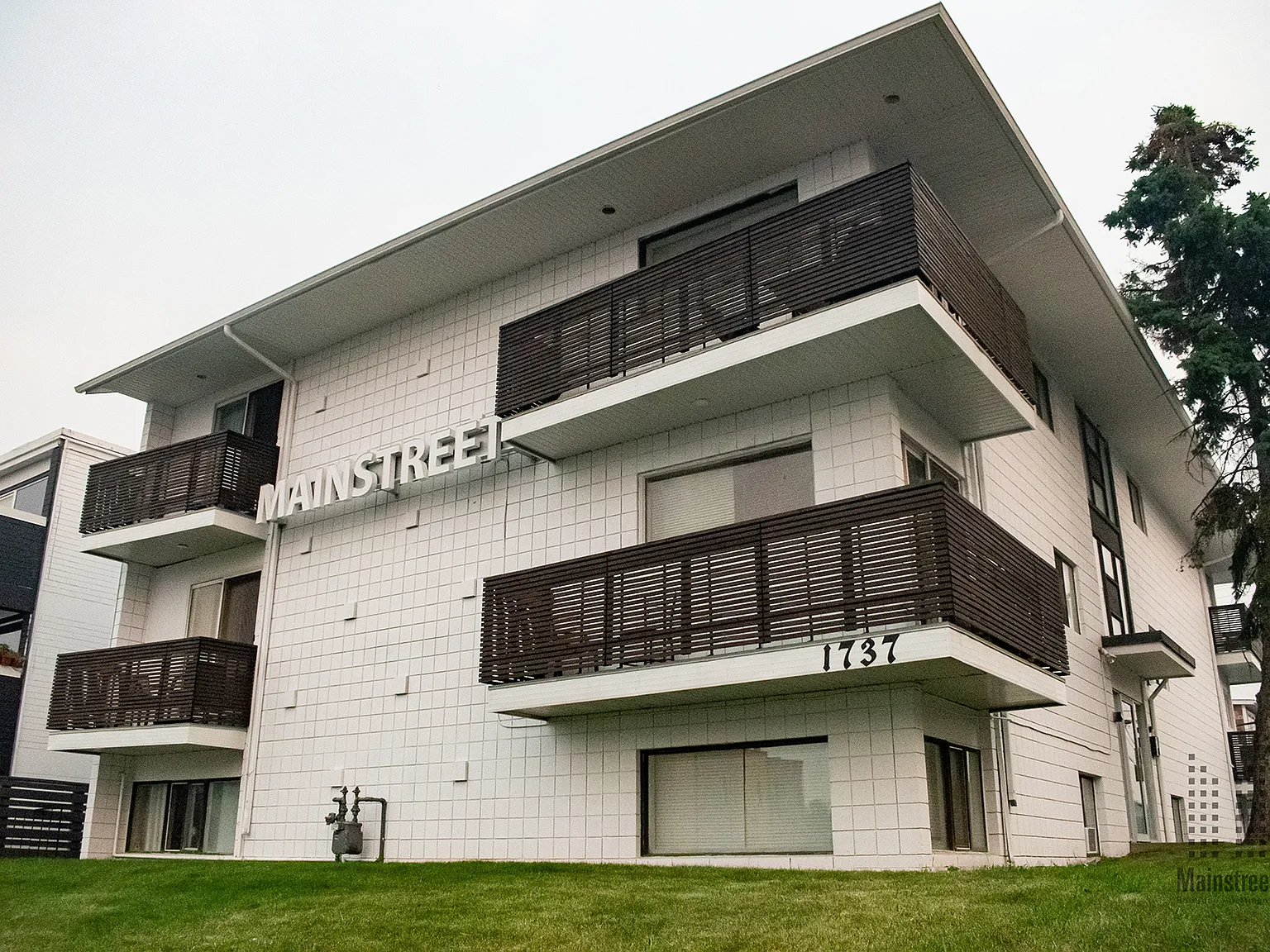 Bankview 1737 Apartments — Photo 1