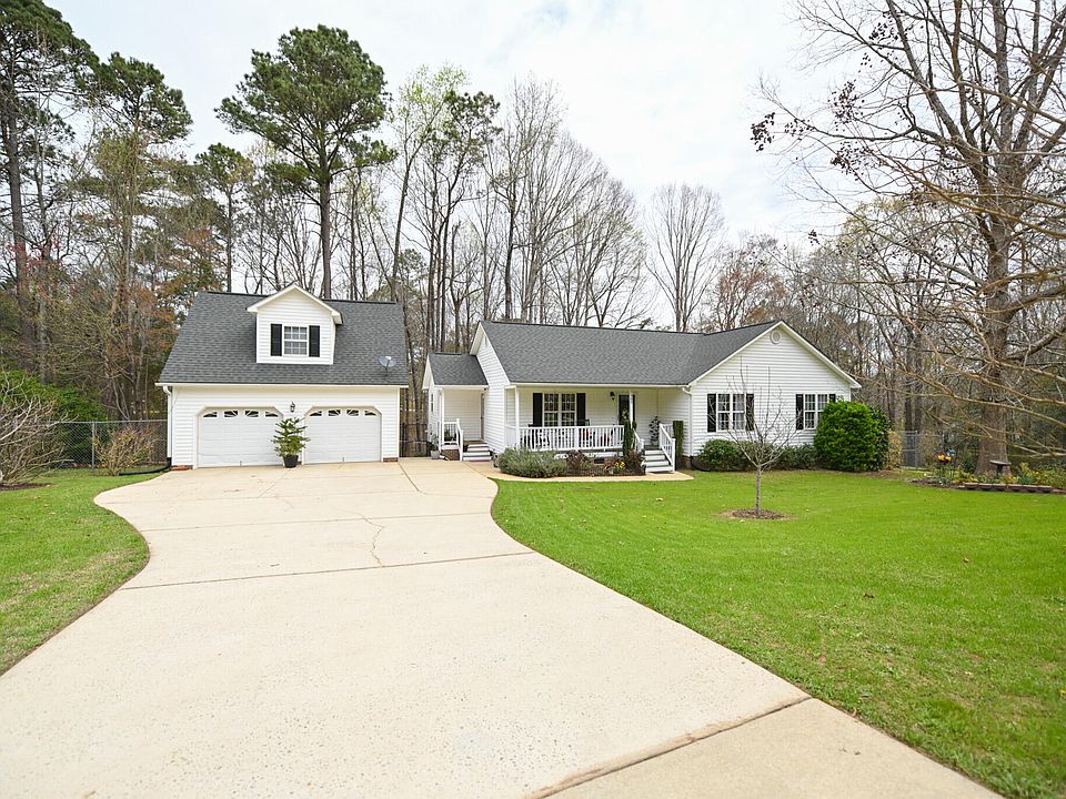 1st image of 207 Beaver Ridge Way