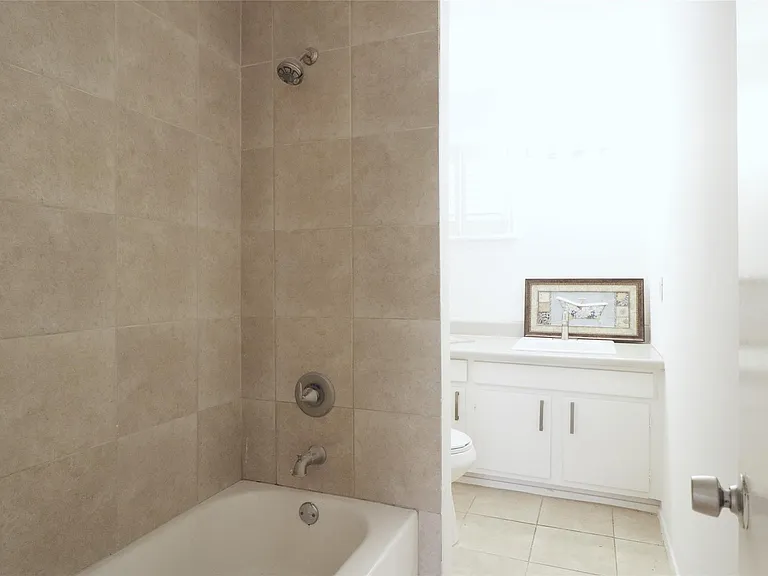 614 Kipling St #E8 — Photo 9