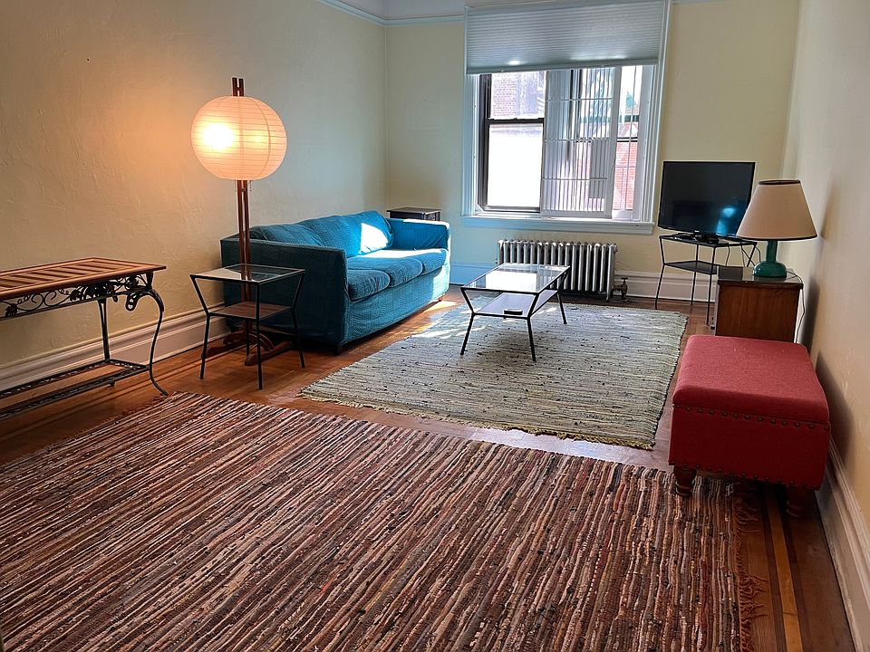 1st image of 345 Montgomery St APT 3O