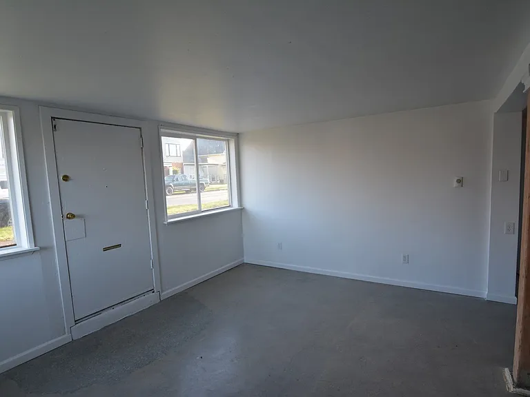 1002-1004 Earnest S Brazill St — Photo 10
