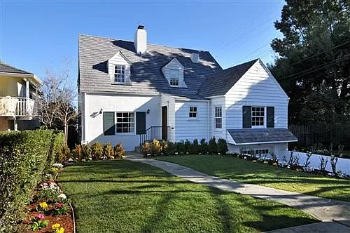 1404 Alvarado Ave photo 1