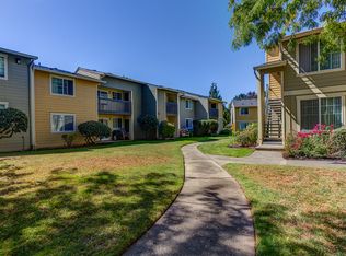 Commons at Hawthorn Village Apartments, Hillsboro, OR 97124