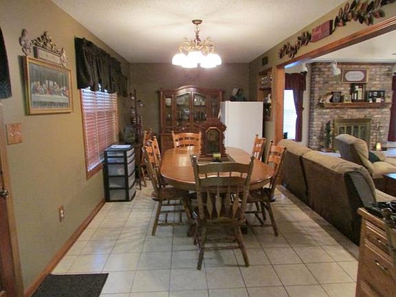 4th image of 723 Caravelle Dr