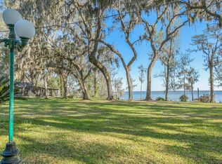 105 Union Ave, Crescent City, FL 32112