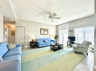 1 Commercial Wharf APT 65, Newport, RI 02840