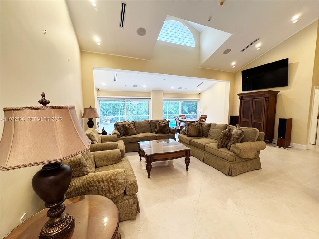 610 Misty Oaks Ln, photo 7