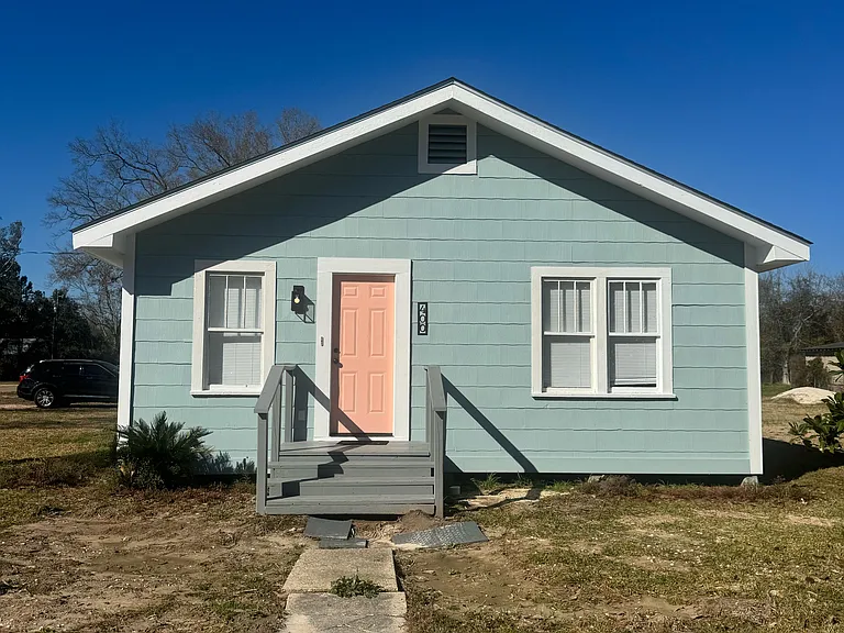 400 E Hickory St — Photo 5