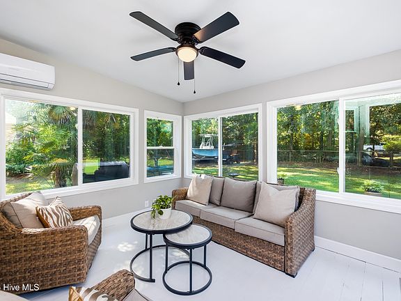 4th image of 38 Pelican Point Road