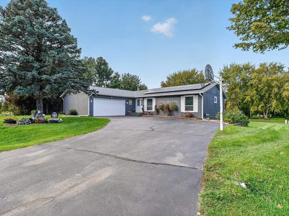 8085 Clearview Dr, Rockford, IL 61102