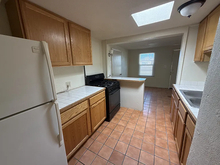 2301 N Northway Ave #10 — Photo 1