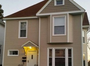 303 E 11th St #1/2, Davenport, IA 52803