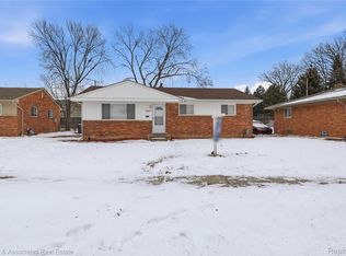 18072 Snow Ave, Dearborn, MI