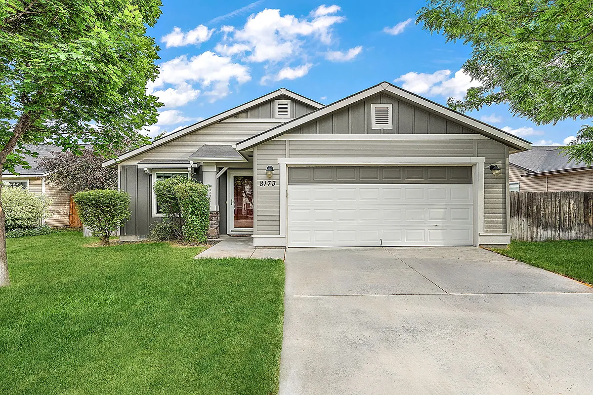 Building Photo - 8173 W Packsaddle Dr