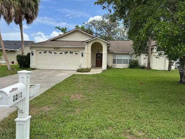 3 bed, 2.0 bath, 1591 sqft, $1,895 — Photo 2