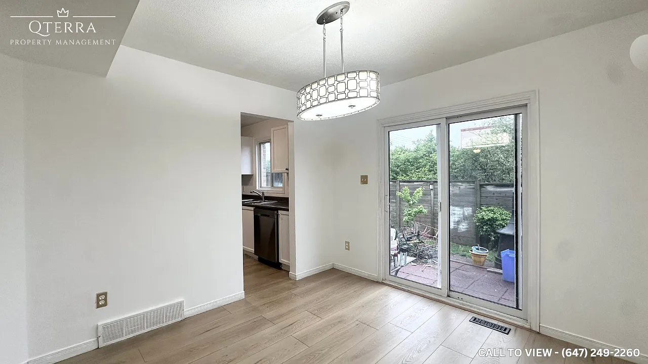 3 bed, 2.5 bath, 2200 sqft, $2,495 — Photo 3