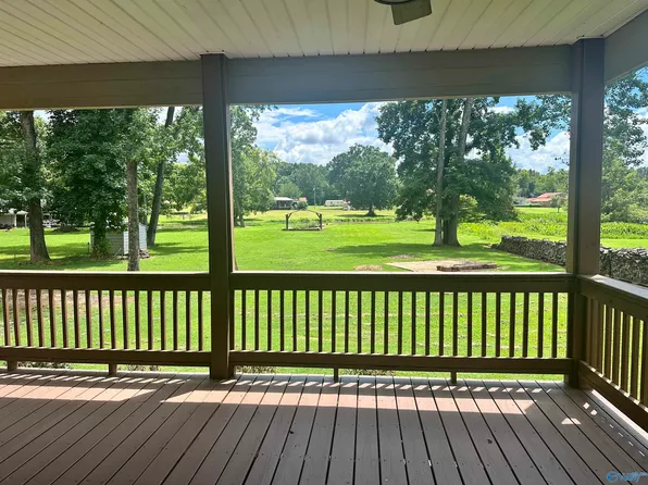 10744 Paradise Shrs, Athens, AL 35611