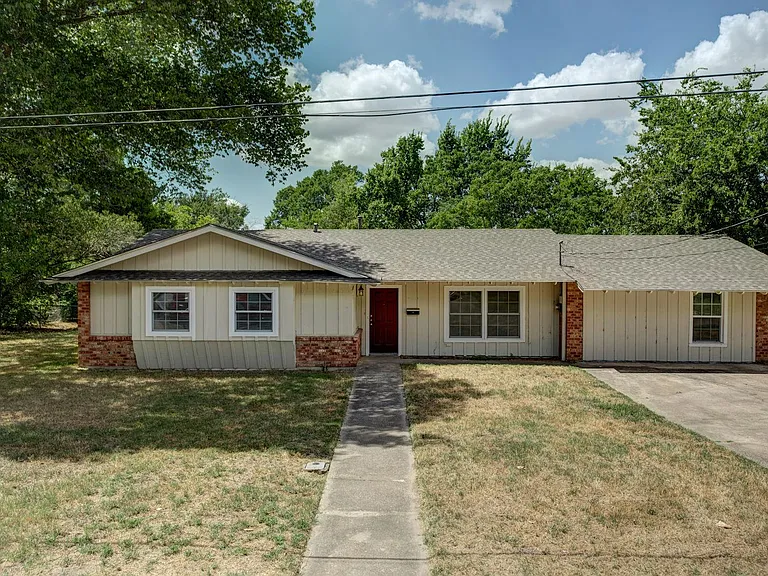 906 Lazy Ln — Photo 3