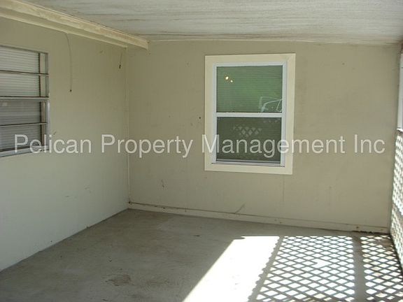 2nd image of 275 S Maple St Unit B