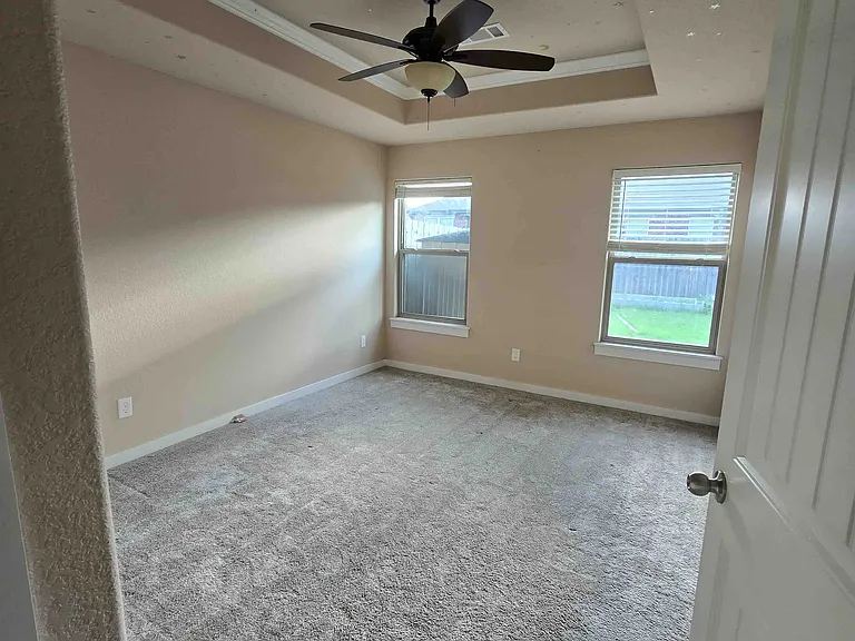 431 Red Robin St #431 — Photo 18