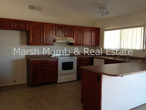 3rd image of 4824 E Western Star Blvd