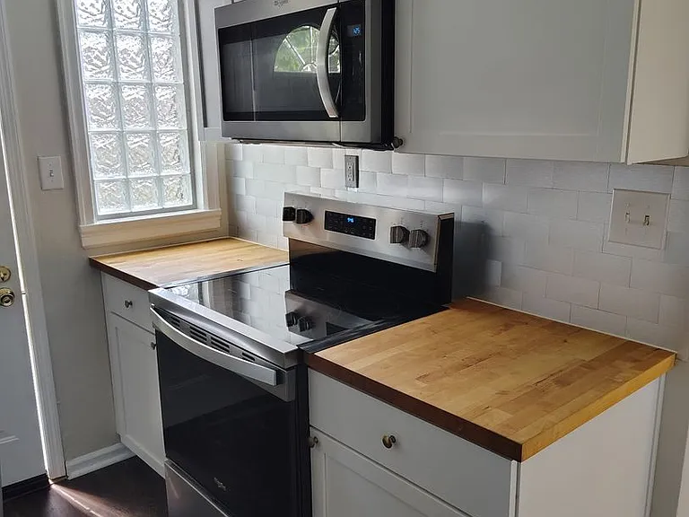 1324 Huffman Ave — Photo 5