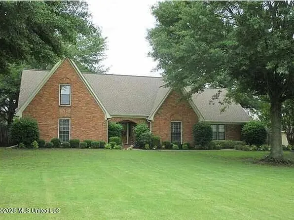 11710 Whispering Pines Dr, Olive Branch, MS 38654